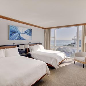 One-Bedroom Apartment King Bed Balcony Ocean View